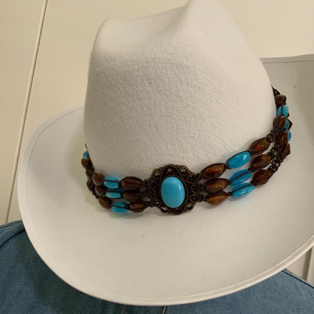 Adjustable hat band. Brown and turquoise beads